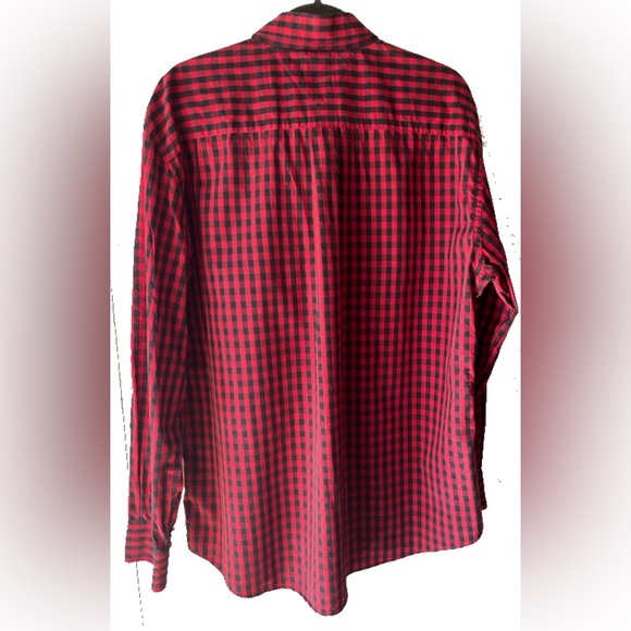 XXL EUC Tommy Hilfiger shirt measuring 52” under arms - Picture 2 of 3